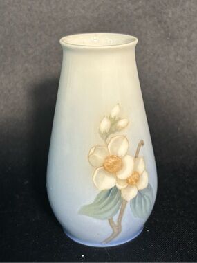 Vintage 4.5” Bing & Grondahl Flower Bud Vase B&G Denmark 8404 Handpainted